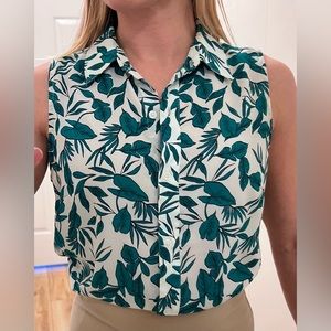 Banana Republic Sleeveless Button-Down Blouse